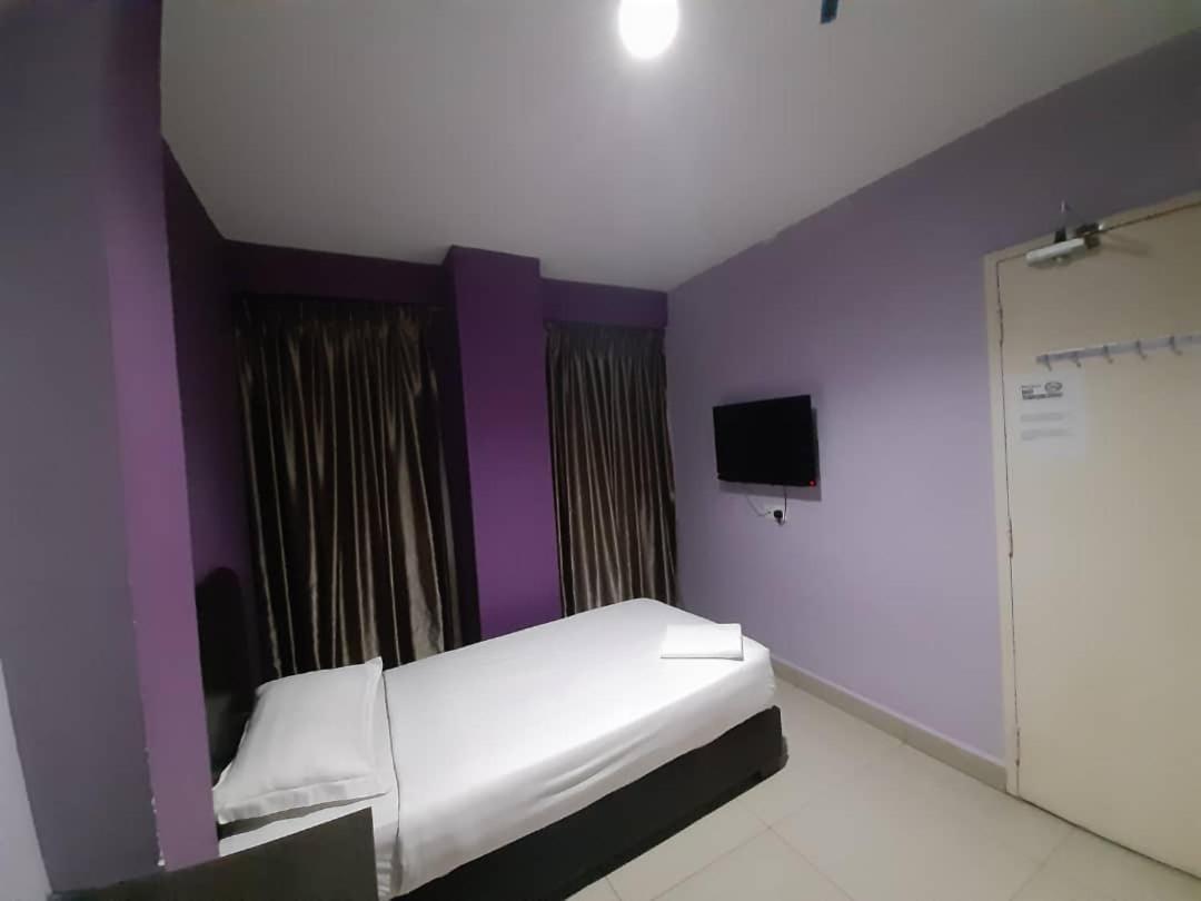 Hotel Zamburger Кота Дамансара Екстериор снимка