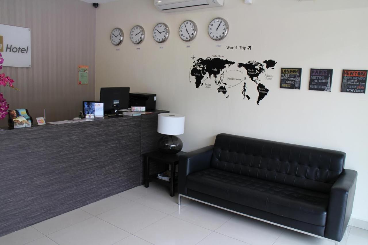 Hotel Zamburger Кота Дамансара Екстериор снимка