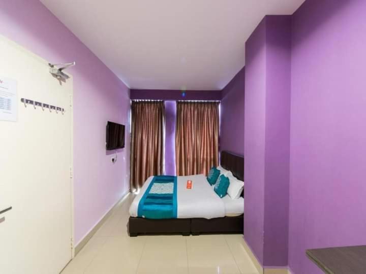 Hotel Zamburger Кота Дамансара Екстериор снимка