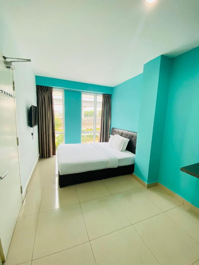 Hotel Zamburger Кота Дамансара Екстериор снимка